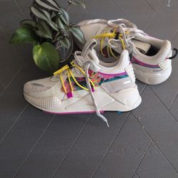 Puma Running Shoes Kids Size 5- Lightly Used