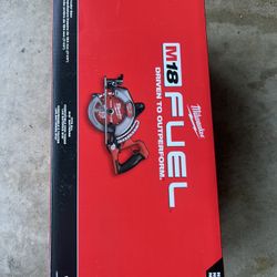 Milwaukee M18 FUEL 18V Lithium-Ion Cordless 7-1/4 in. Rear Handle Circular Saw (Tool-Only
