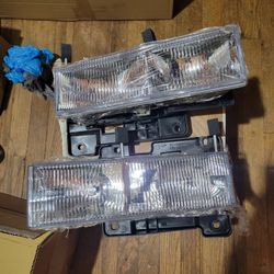 Brand New Headlight For Chevrolet Or Gmc