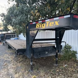 2023 Big Tex 14GN Gooseneck Trailer (28’ + 5’ Mega Ramps)