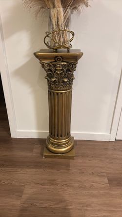 Decorative Roman/Corinthian Pedestal Column – Gold Finish