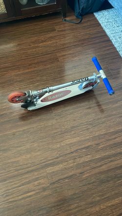 Razor scooter