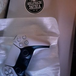 PS5 DISC W/ Controller 
