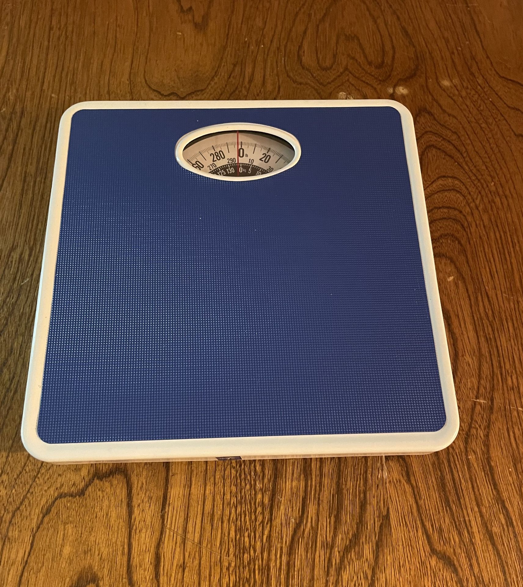 Small Desktop Or Bathroom Scales