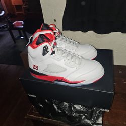 Jordan 5 Fire Reds
