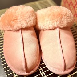 Ugg Pink Suede Slippers 