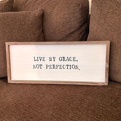 Farm House - Faith Frame