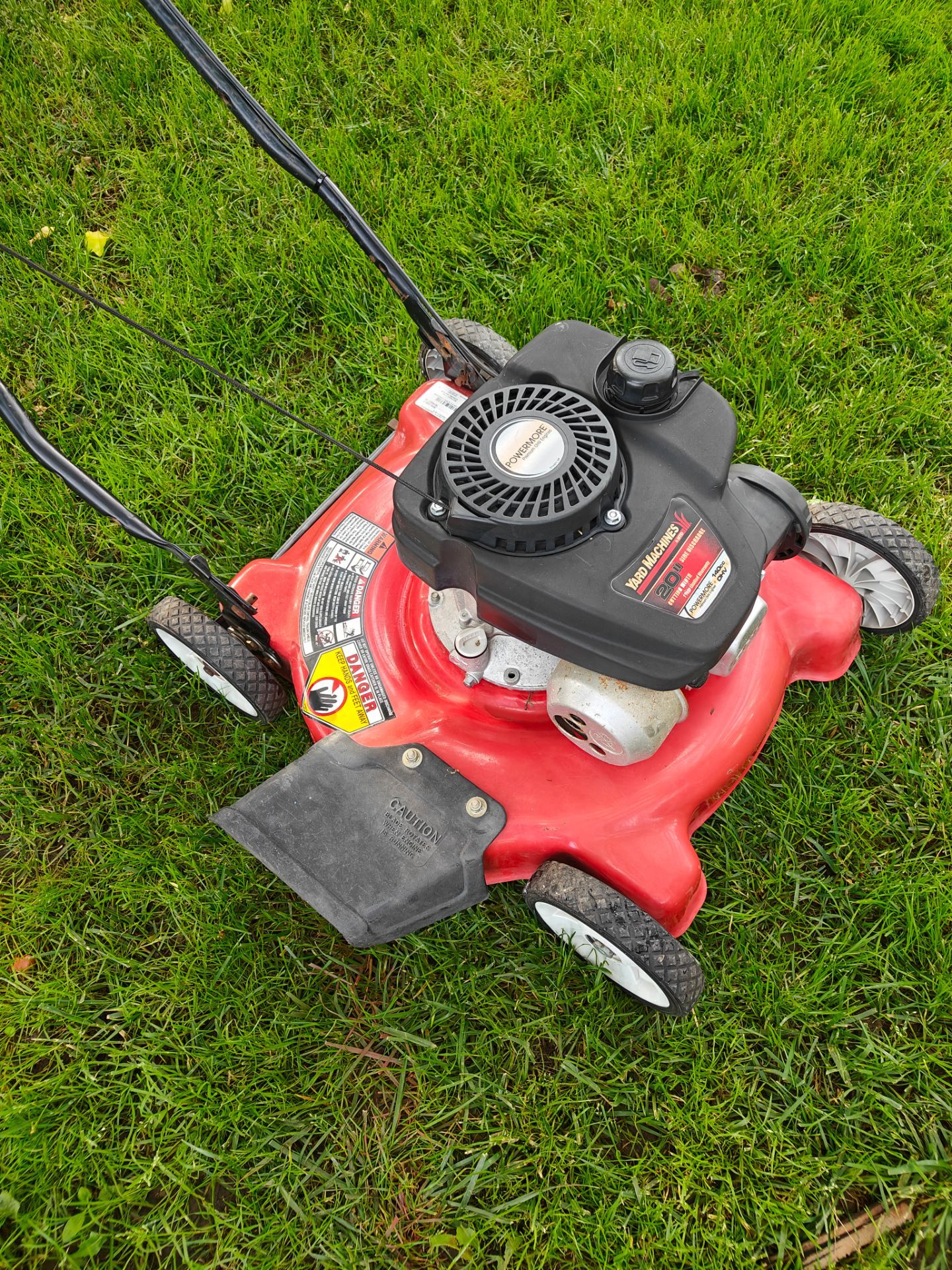 Yard machines/ side discharge/ push lawn mower