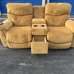 LAZYBOY POWER RECLINER LOVESEAT 