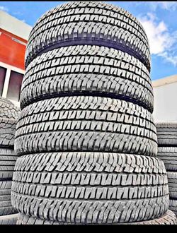 🔱🌀275 65 R 20 Michelin tires en perfectas condiciones de Vida