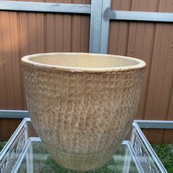 BIG Ceramic Pots  (h10” W14”) $40 !!KENDALL AREA 
