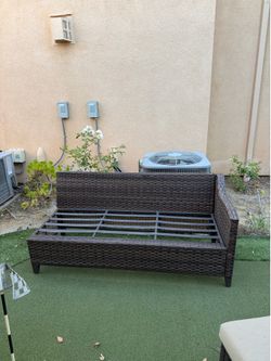 Outdoor Wicker Patio Daybed / Loveseat Sofa Frame