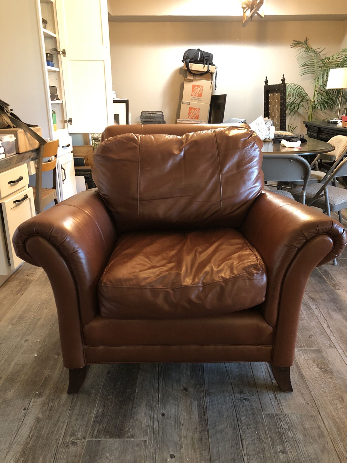 Leather Reading Chair for Sale in Phoenix, AZ OfferUp