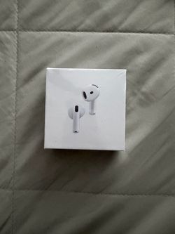 Apple AirPods Wireless Earbuds