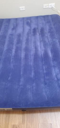 Air Mattress  Includes The Air Pump