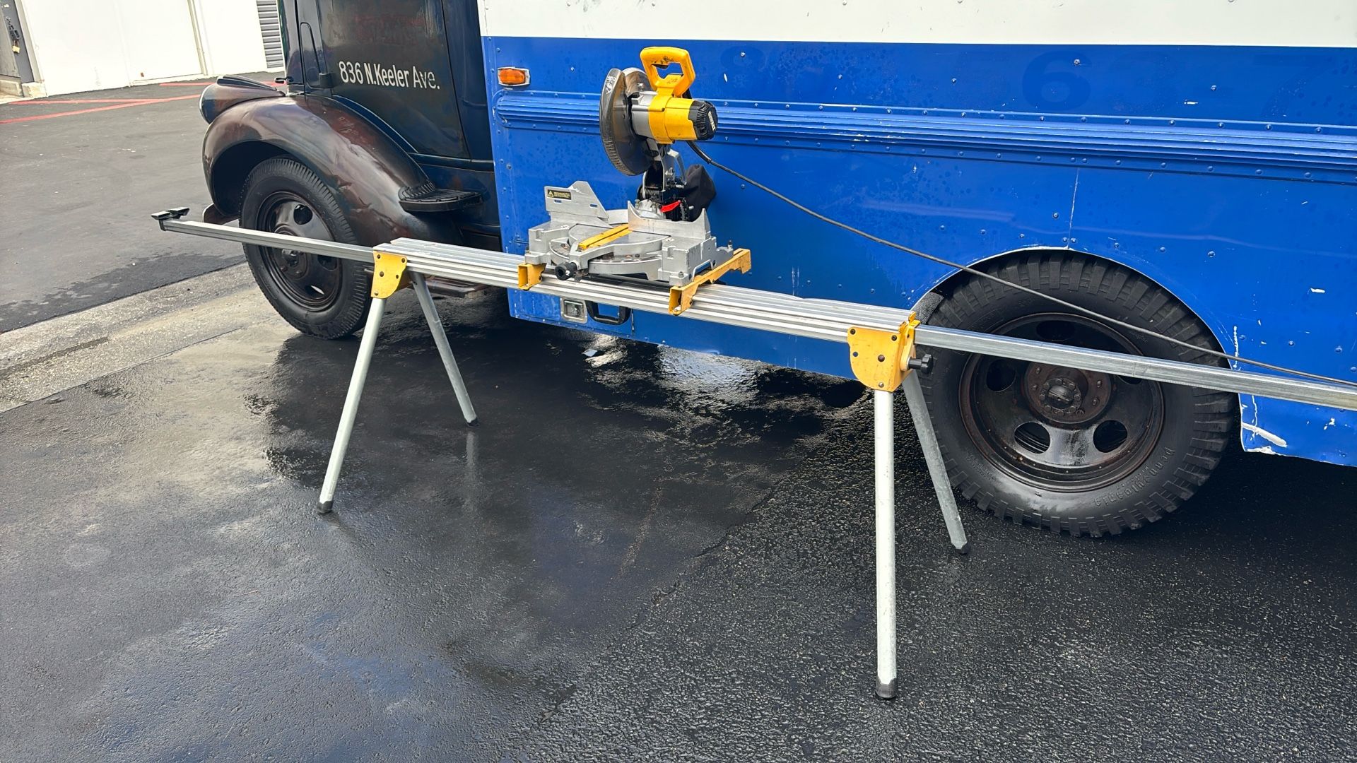 DeWalt DW703 10 inch miter saw with stand