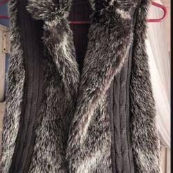 🎅NEW Small Faux Brown  Vest  SALE SALE $13. 🎈🎈