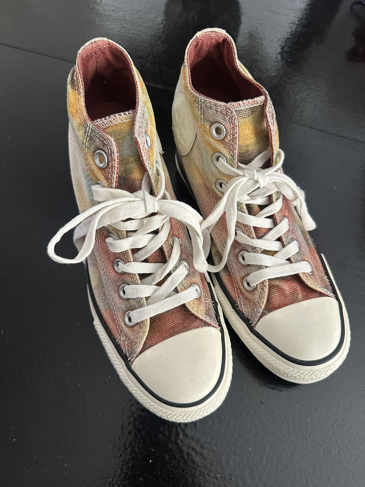 Converse All stars Women’s Size 8.5