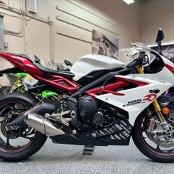 2014 TRIUMPH DAYTONA 675R