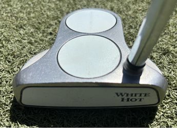 Odyssey White Hot 2-Ball 34.5”putter