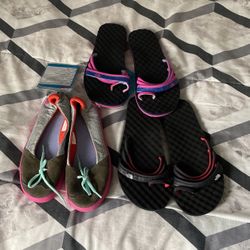 Sandals/flats 