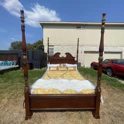 Gorgeous Queen/Full bed, Night Stand, Mattress $400 OBO