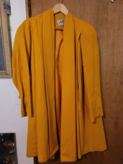 Vintage Billi by Billycoat Mustard Yellow Wool Ladies Overcoat, Estimated size 10.