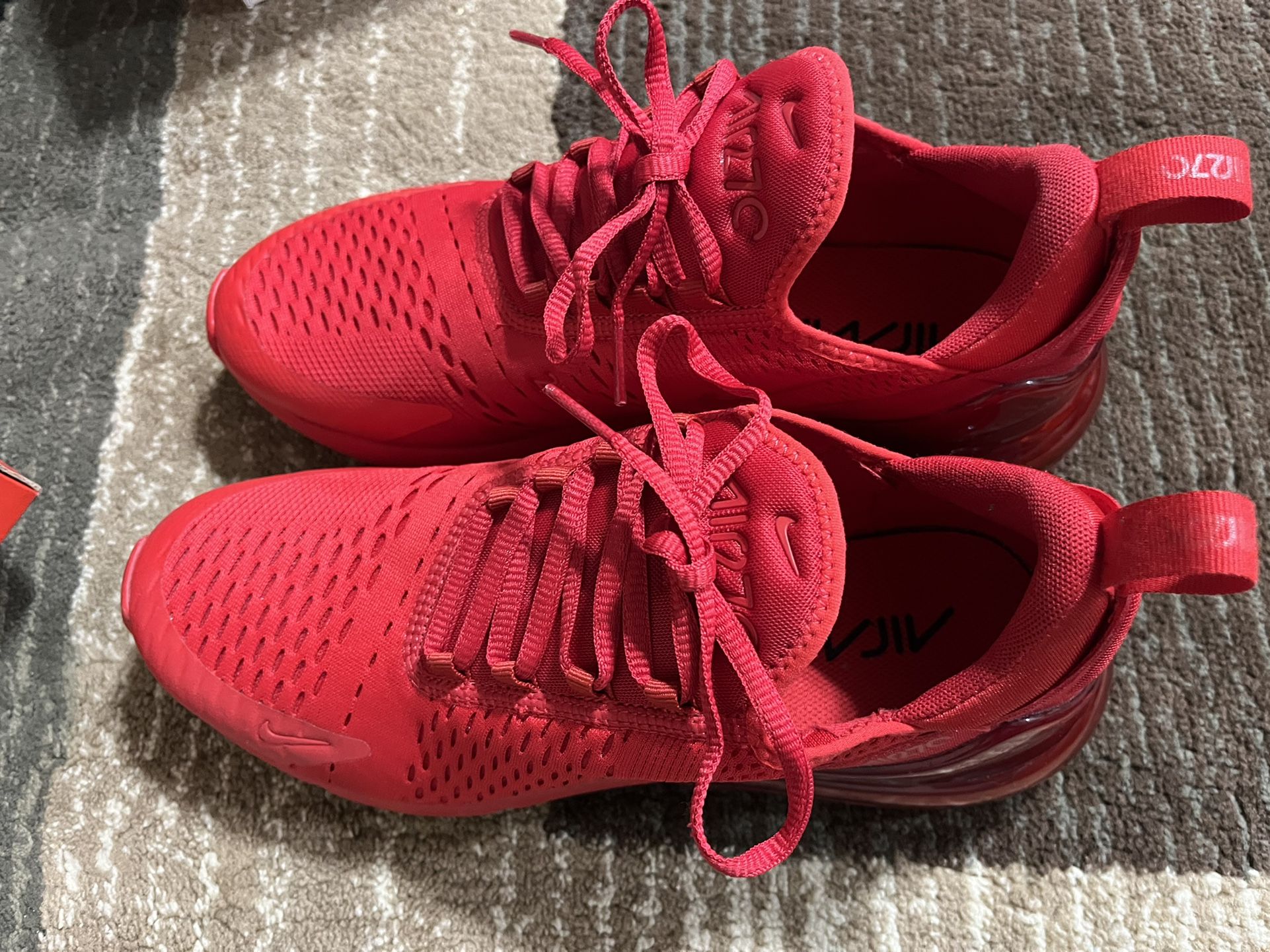 Air max top 270s red