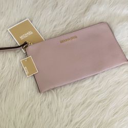 Michael Kors Wristlet 