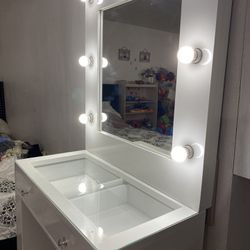 Makeup Vanity