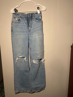Light Wash Distressed Wide Leg Jeans