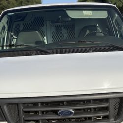 07 Ford E350 