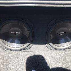 Kenwood 12 Subs 2000watt Crunch Amp 