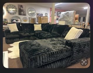 (CUSTOMIZABLE) Brand New Plush Super Comfy Sectional