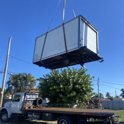 Shed Relocated ,,, Movemo Casita De Patio Container Rv Crane 