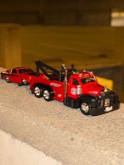 Maisto transport tow truck