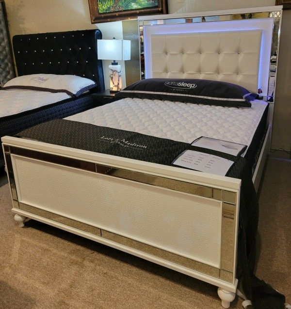 White Queen Bed w/LED Lights New