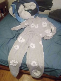 Demon tears hole outfit