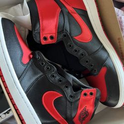 JORDAN 1 RETRO HIGH OG SATIN BRED 