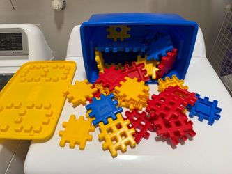 Kids Interlocking Waffle Blocks Set with Storage Bin