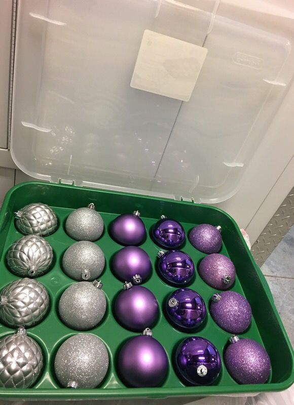 20-slot ornament holder w/purple & silver ornaments