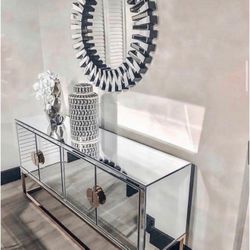 Dresser,glass,mirror,decor ,Home furniture 