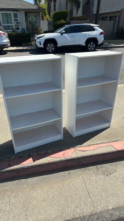 Free bookshelves