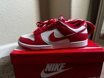 Nike Dunks Red / White Sz 9.5