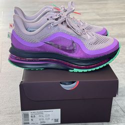 Nike Pegasus Premium Size 6.5 w / 5 m