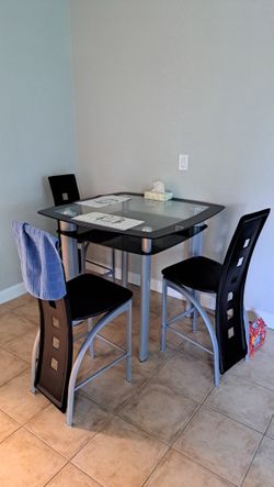 Table With 4 Chairs