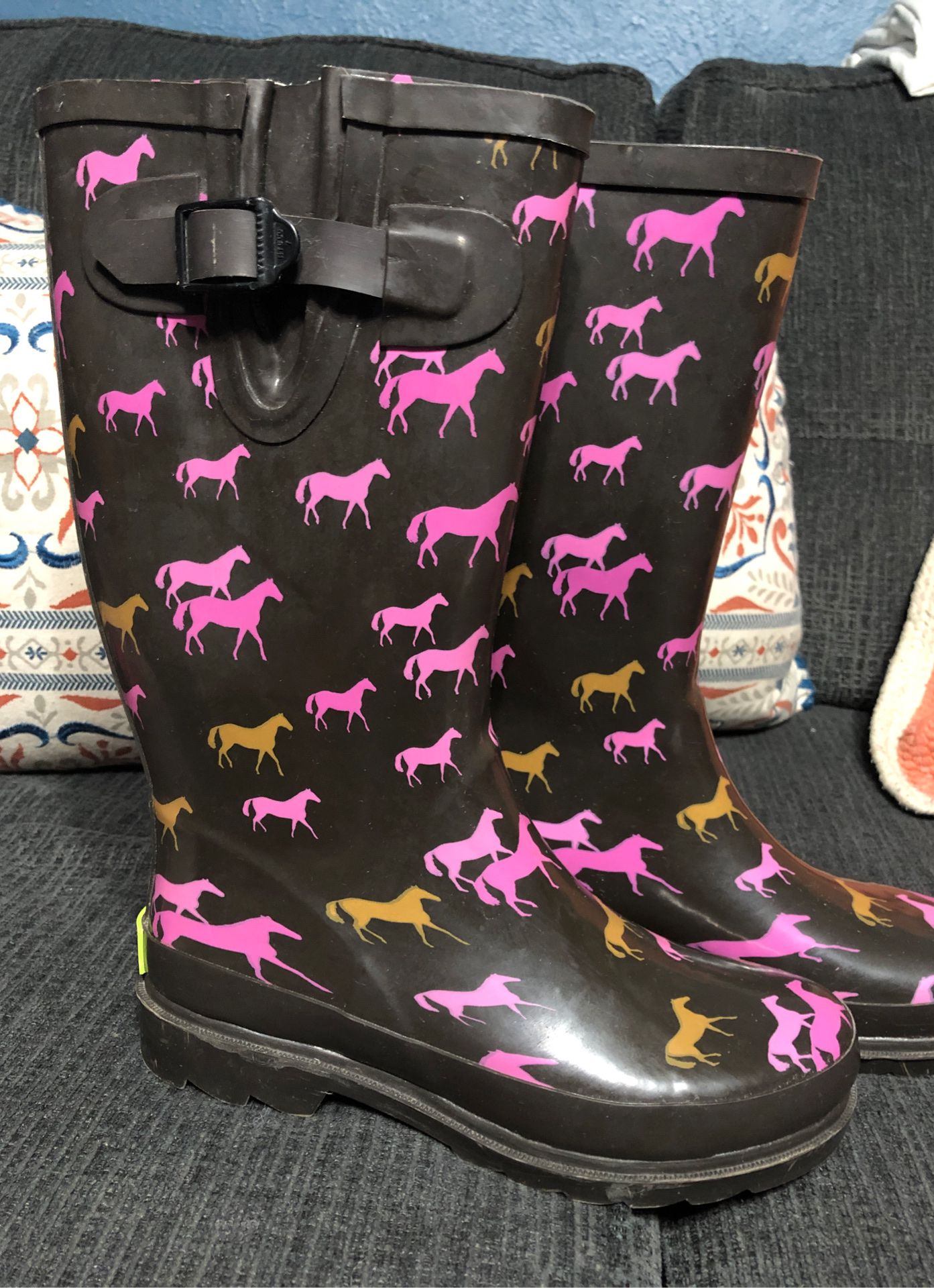 Rain boots Size 6