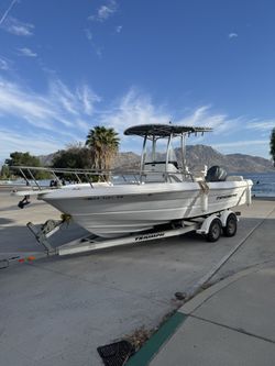 2008 Triumph 215CC Center Console – Yamaha 115 4-Stroke  