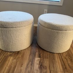  X2 Boucle Round Ottoman 
