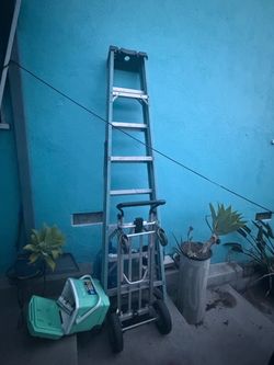 Aluminum A-Frame Step Ladder